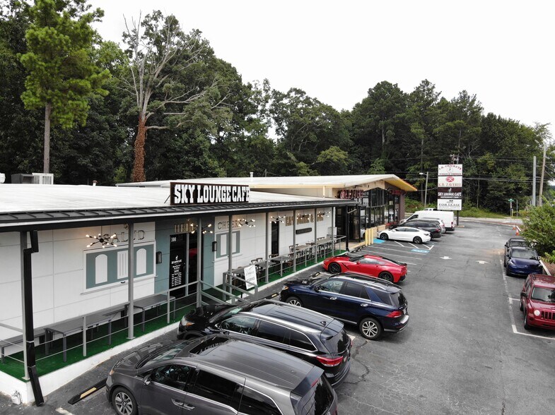 More Photos Of 1850 Lawrenceville Hwy, Decatur Freestanding For Lease