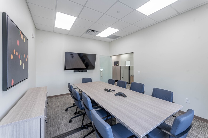 More Photos Of 2013 Cedarbridge Ave, Lakewood Office For Lease