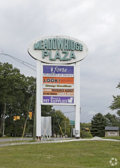 More Photos Of 1400 Scott Lake Rd, Waterford Office For Lease