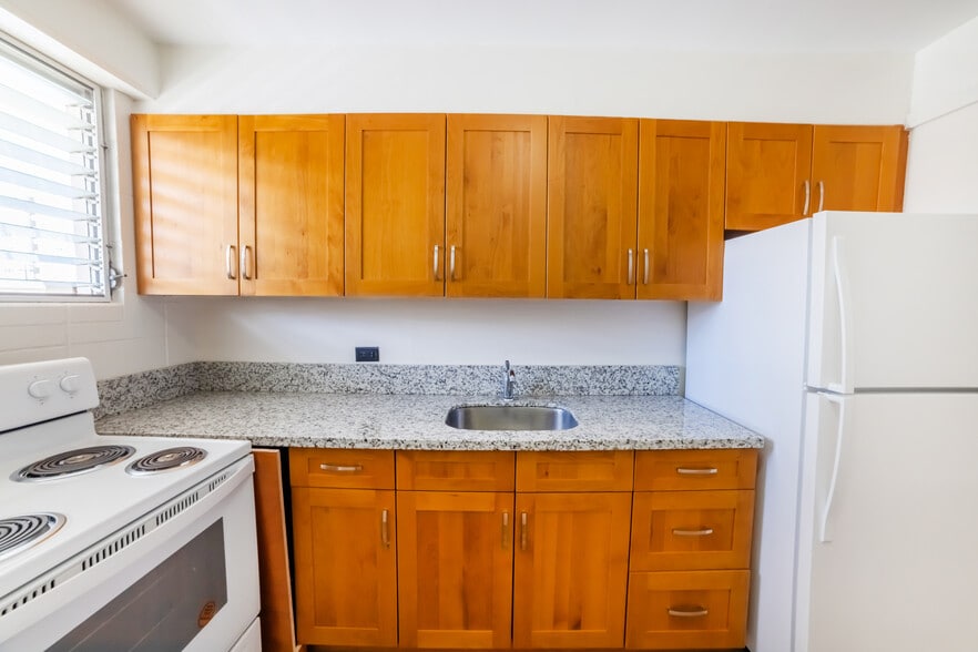 More Photos Of 534 Kamoku St, Honolulu Apartments For Sale