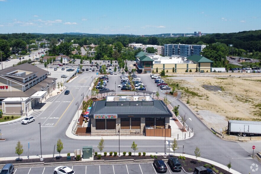 More Photos Of 4 Main St, Bedford Restaurant For Sale