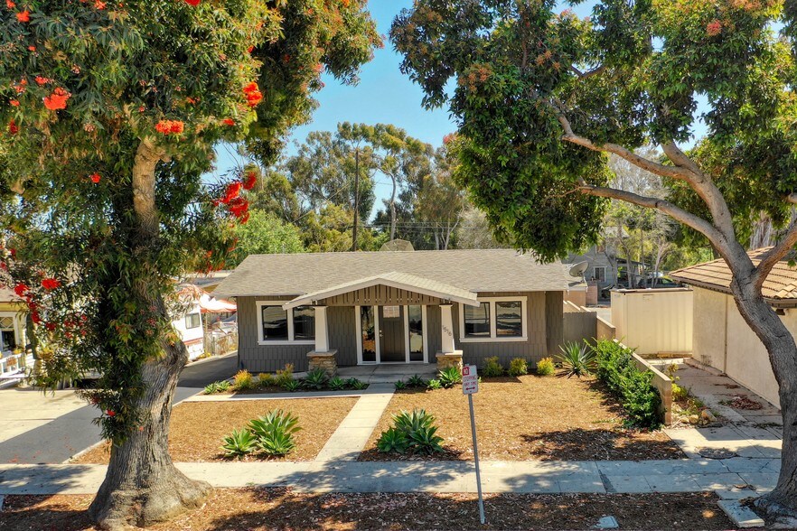 More Photos Of 1516 E Thompson Blvd, Ventura Office For Lease