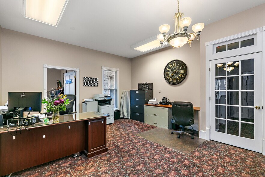 More Photos Of 125 N 1st St, Dekalb Office For Lease