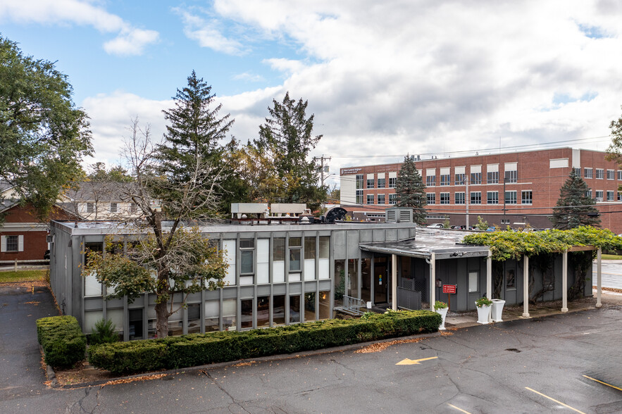 Primary Photo Of 51 Locust St, Northampton Medical For Sale