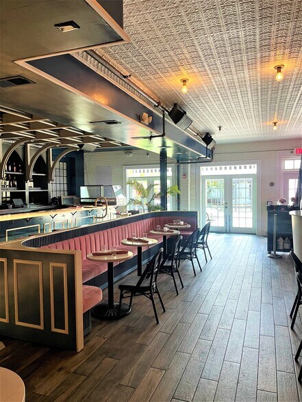 More Photos Of 31 E Cross St, Baltimore Restaurant For Sale