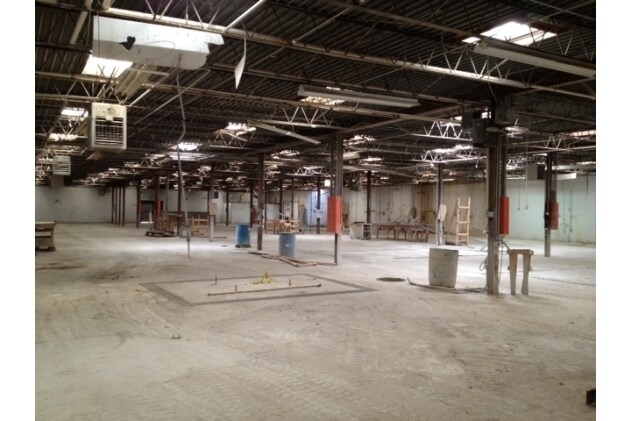 More Photos Of 66 W Colorado Ave, Memphis Warehouse For Lease