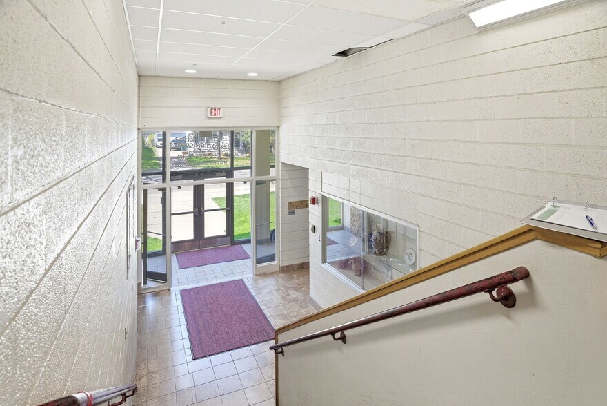 More Photos Of 6541 16TH Ave S, Richfield Schools For Lease