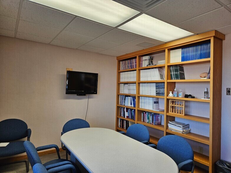More Photos Of 4705 Towne Centre, Saginaw Medical For Sale