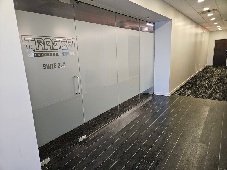 More Photos Of 4107 Mallory Ln, Franklin Medical For Sale