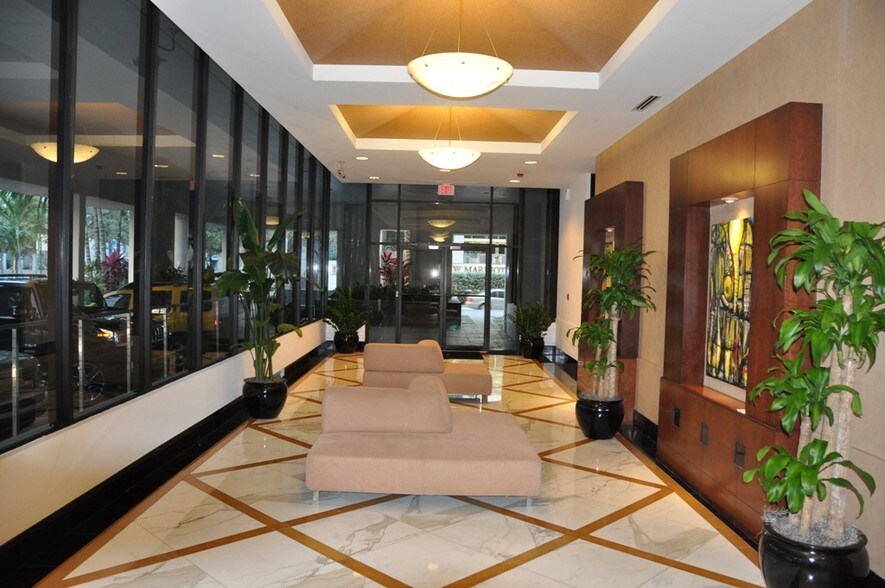 More Photos Of 1110 Brickell Ave, Miami Office For Lease
