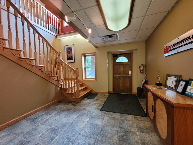 More Photos Of 300-314 W 1st St, Bloomington Office Residential For Sale