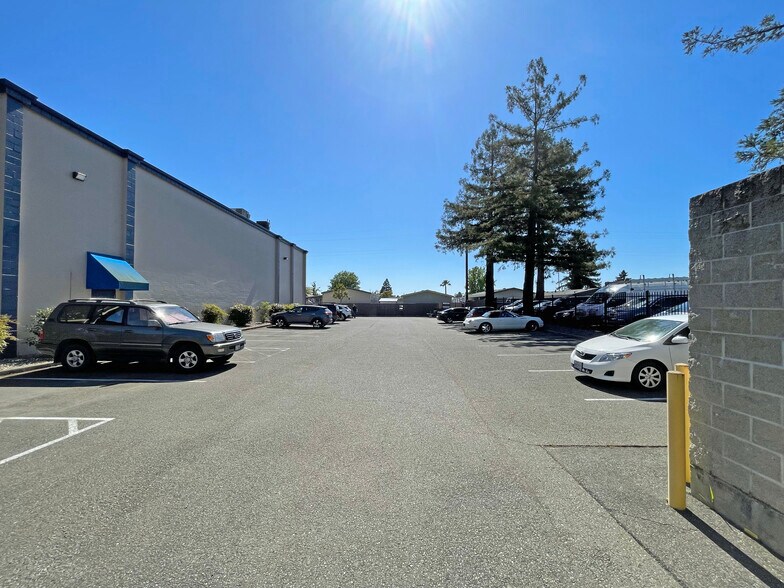 More Photos Of 3201 Cleveland Ave, Santa Rosa Office For Sale