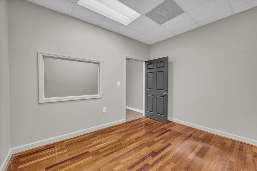 More Photos Of 40 Chamisa Rd, Covington Distribution For Lease