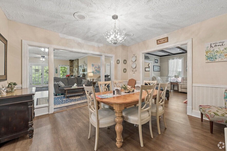 More Photos Of 43 Europe Ln, Clayton Apartments For Sale