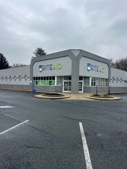 Primary Photo Of 2 Cumberland St, Lebanon Drugstore For Sale