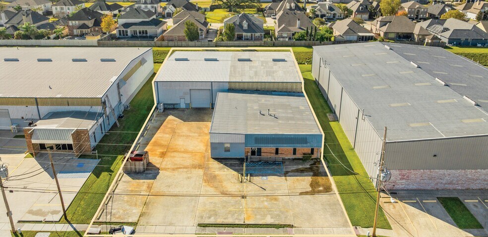 More Photos Of 628 Time Saver Ave, New Orleans Warehouse For Lease