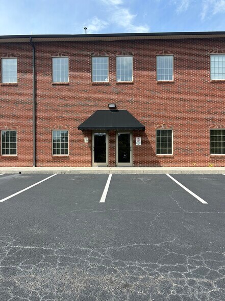 More Photos Of 430 Montbrook Ln, Knoxville Loft Creative Space For Sale