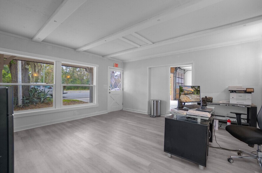 More Photos Of 8929 E Gulf To Lake Hwy, Inverness Auto Repair For Sale