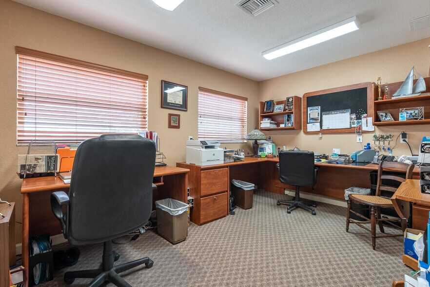 More Photos Of 1720 SE County Highway 484, Belleview Office For Sale