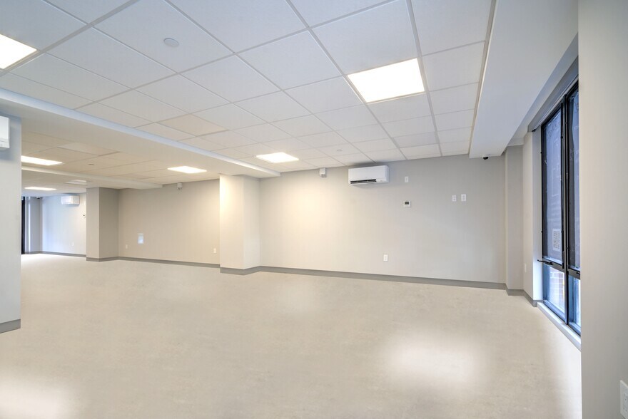 More Photos Of 2619 2nd St, Astoria Apartments For Lease