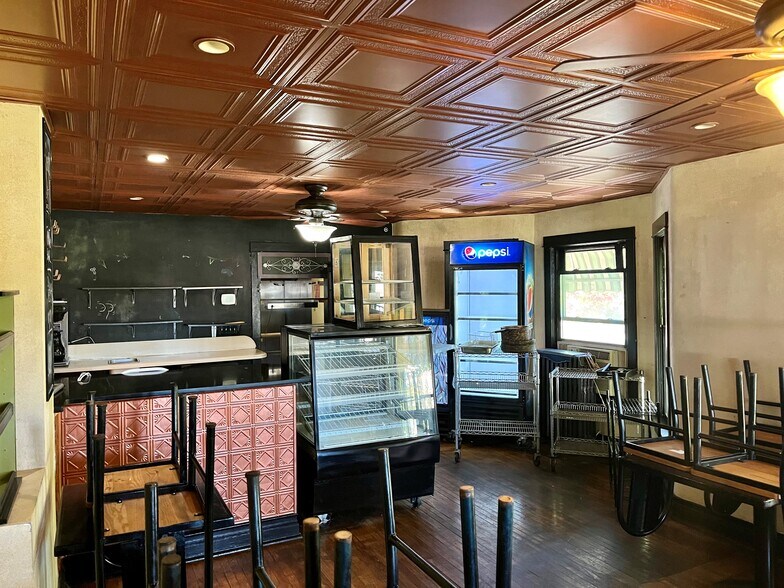 More Photos Of 321 Broadway, Chesterton Storefront Retail Office For Sale