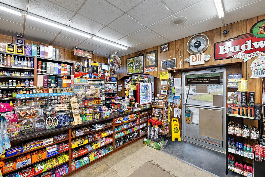 More Photos Of 3507 Palms Rd, Casco Drugstore For Sale