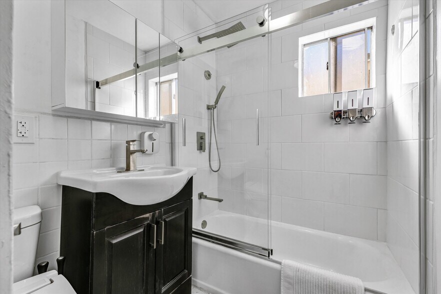 More Photos Of 2405 Meadowvale Ave, Los Angeles Multifamily For Sale