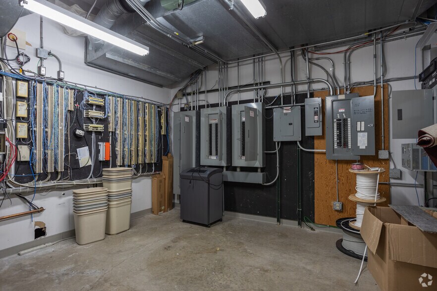 More Photos Of 2356-2370 Science Pky, Okemos Office For Sale