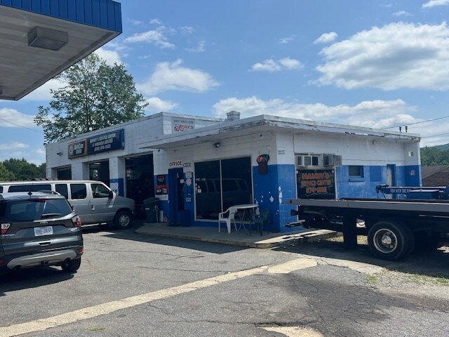 More Photos Of 401 US-70, Connelly Springs General Retail For Sale