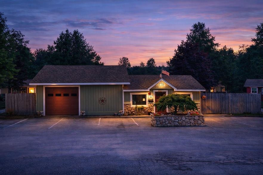 More Photos Of 11481 Main St, Honor Hotel For Sale