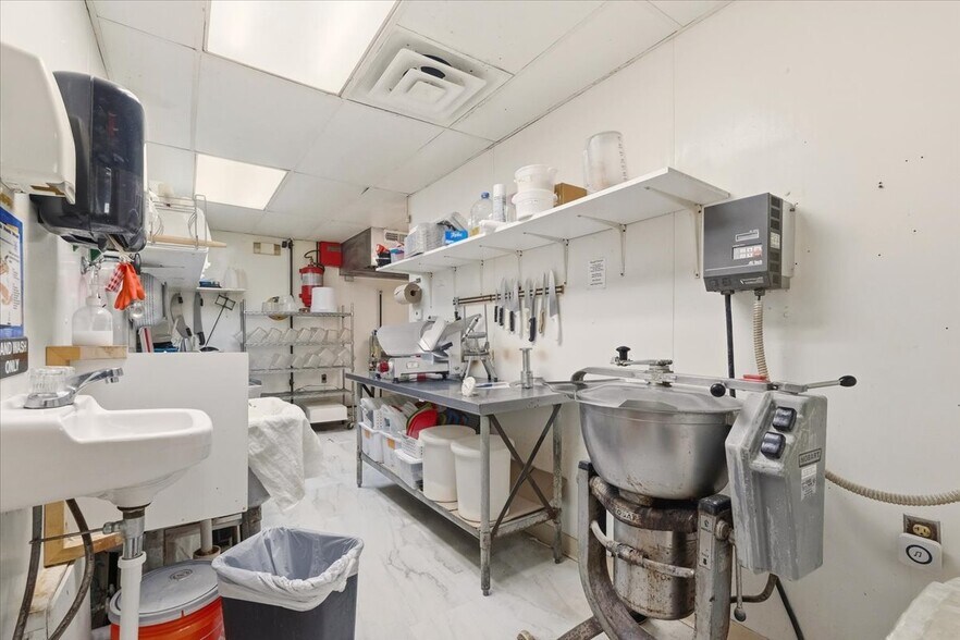 More Photos Of 547 E Main St, Ashland Restaurant For Sale