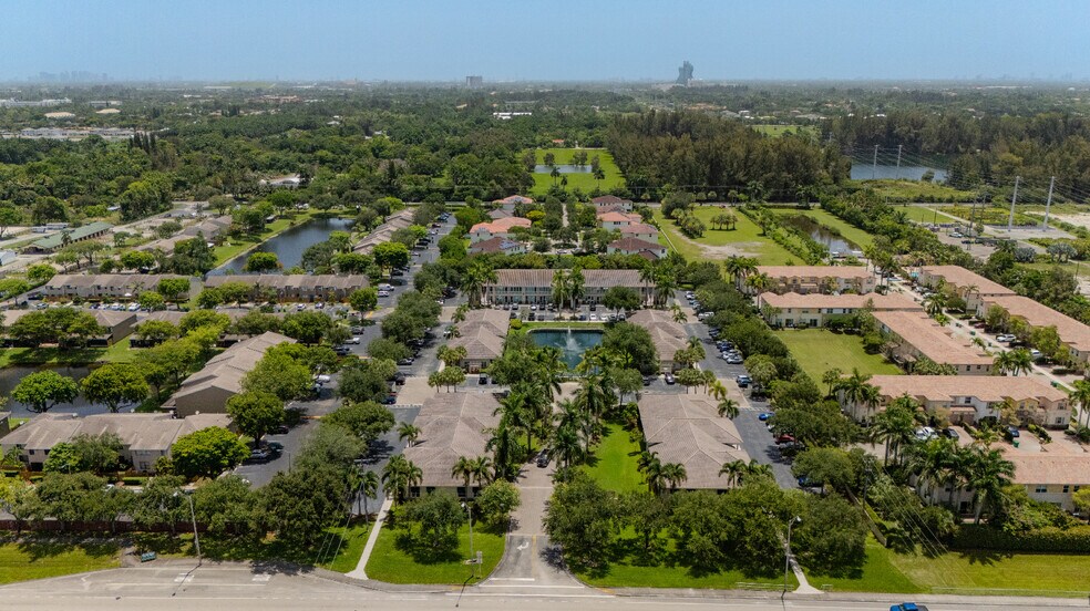 More Photos Of 5220 S University Dr, Davie Office For Sale