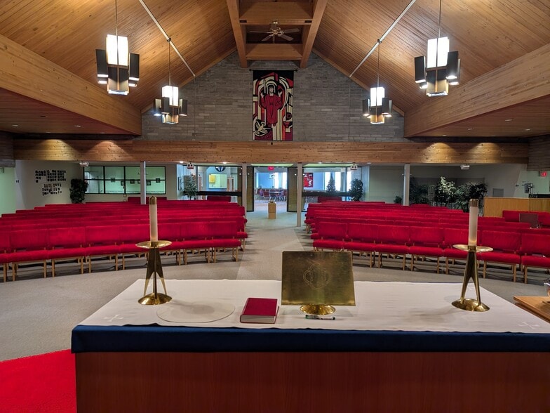 More Photos Of 8405 83rd St NW, Edmonton Religious Facility For Sale