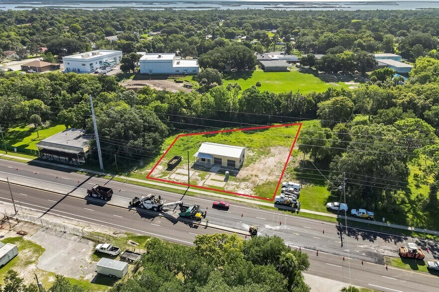 More Photos Of 153 S US Highway 1, Oak Hill Auto Repair For Sale