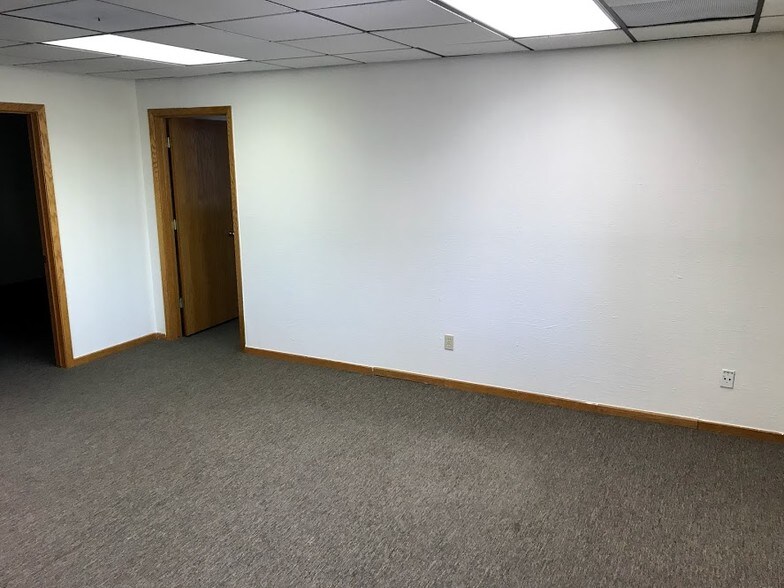 More Photos Of 3768 Norwood Dr, Littleton Warehouse For Lease