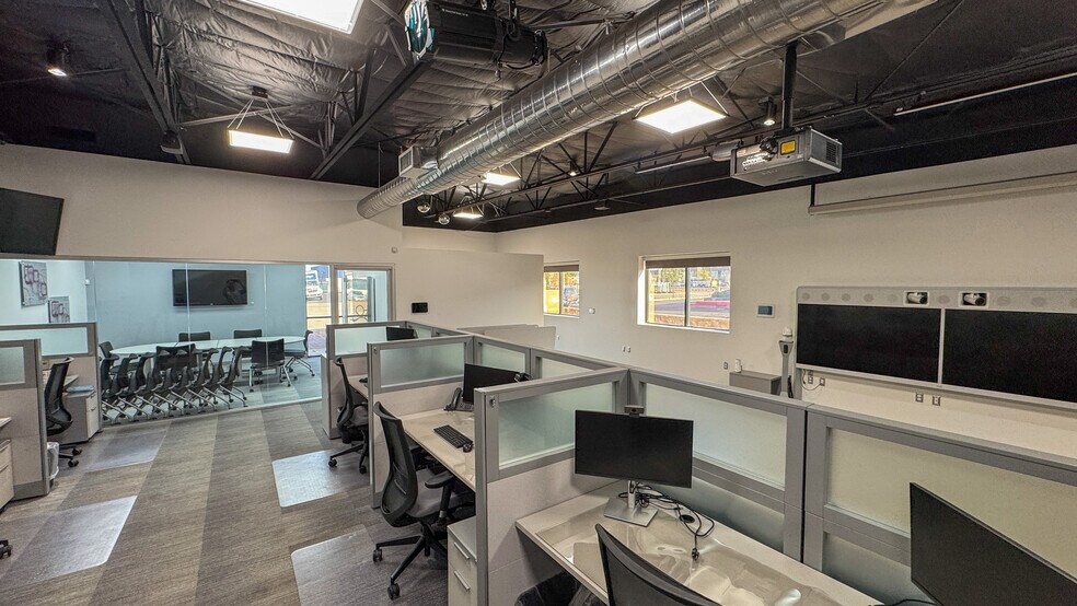 More Photos Of 8550 Boeing Dr, El Paso Office For Lease