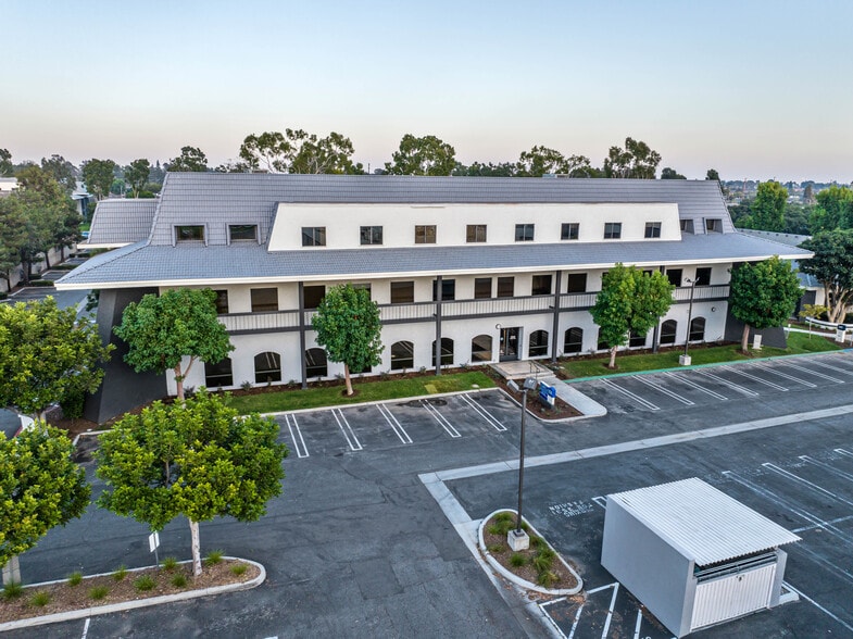 More Photos Of 3400 Torrance Blvd, Torrance Unknown For Lease