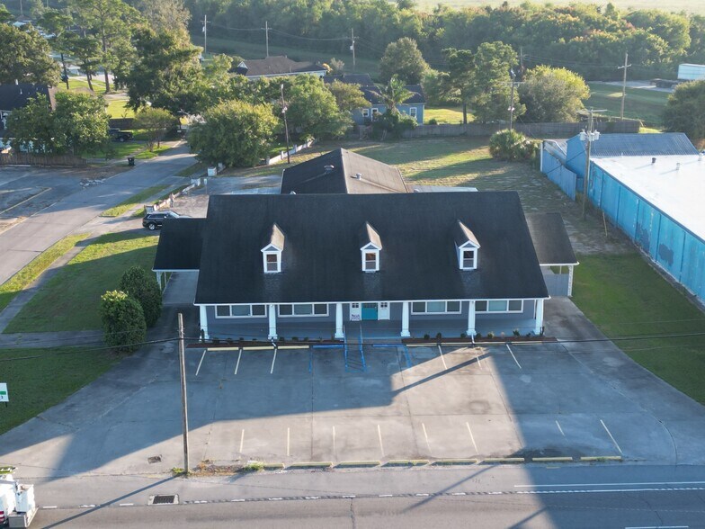 More Photos Of 7701 Saint Bernard Hwy, Arabi Office For Sale