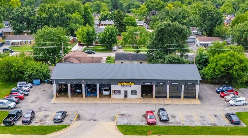 More Photos Of 5323 W 38th St, Indianapolis Auto Repair For Sale