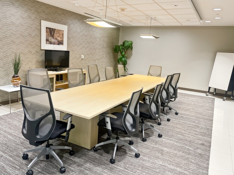 More Photos Of 655 N Central Ave, Glendale Coworking Space