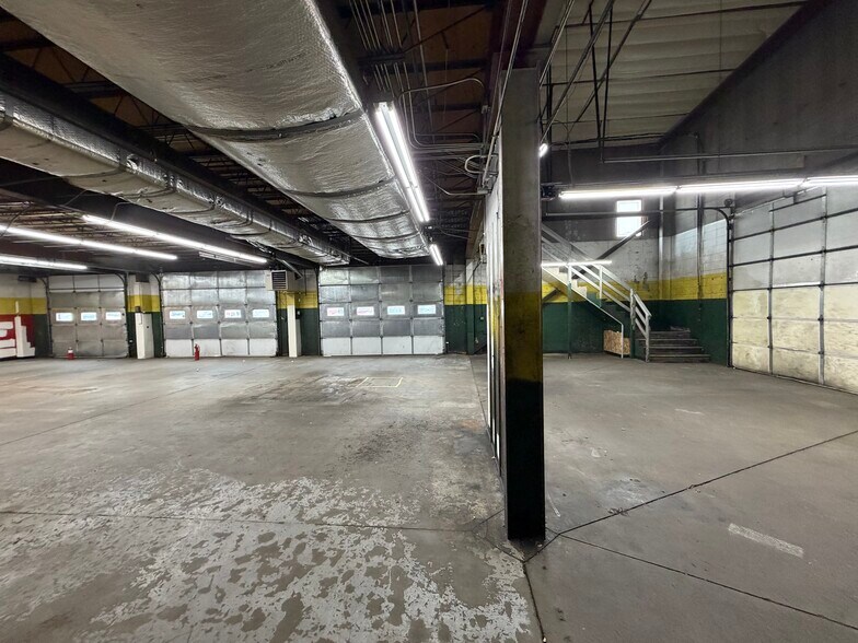 More Photos Of 7999 Wadsworth Blvd, Arvada Auto Repair For Lease