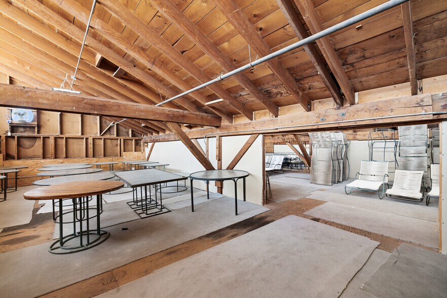 More Photos Of 4775-4779 E Ramon Rd, Palm Springs Warehouse For Sale