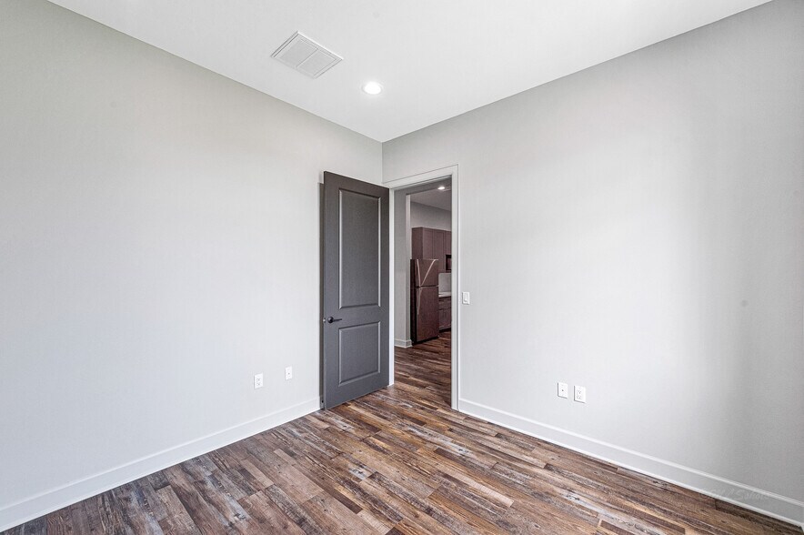 More Photos Of 2031 N Mason Rd, Katy Medical For Lease