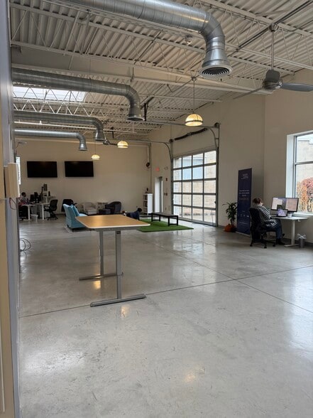 More Photos Of 49 Day St, Somerville Flex For Lease