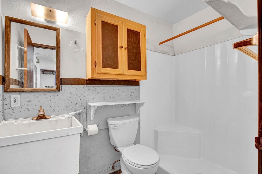 More Photos Of 707 Canyon Rd, Boulder City Warehouse For Sale