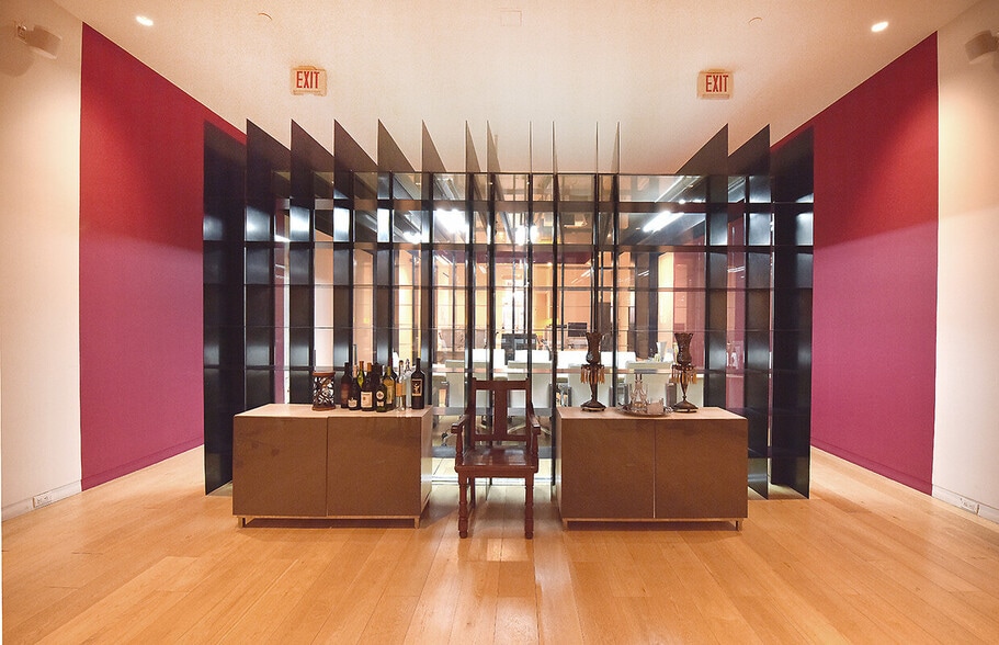 More Photos Of 68 Thomas St, New York Apartments For Sale