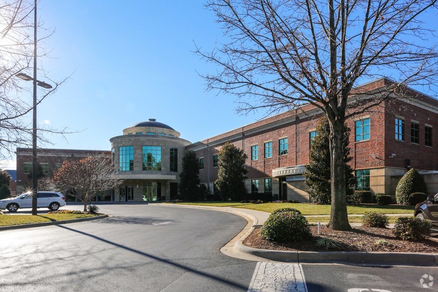 Primary Photo Of 14330 OakHill Park Ln, Huntersville Medical For Lease