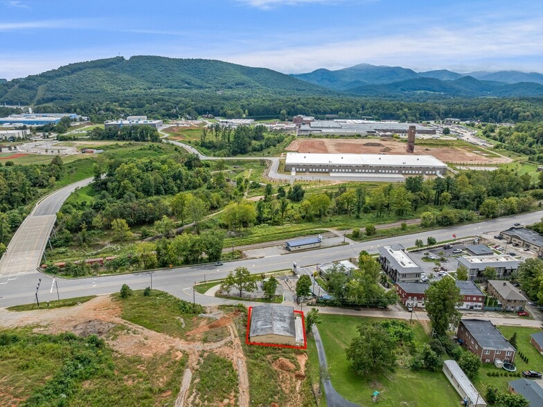 More Photos Of 39 Brookside Cir, Candler Warehouse For Sale