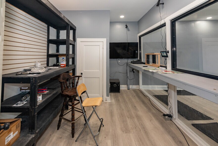 More Photos Of 3409 Greenmount Ave, Baltimore Storefront For Sale