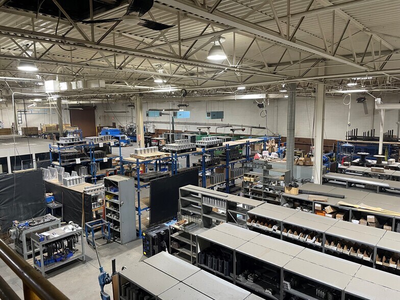 More Photos Of 34190 Doreka Dr, Fraser Warehouse For Lease